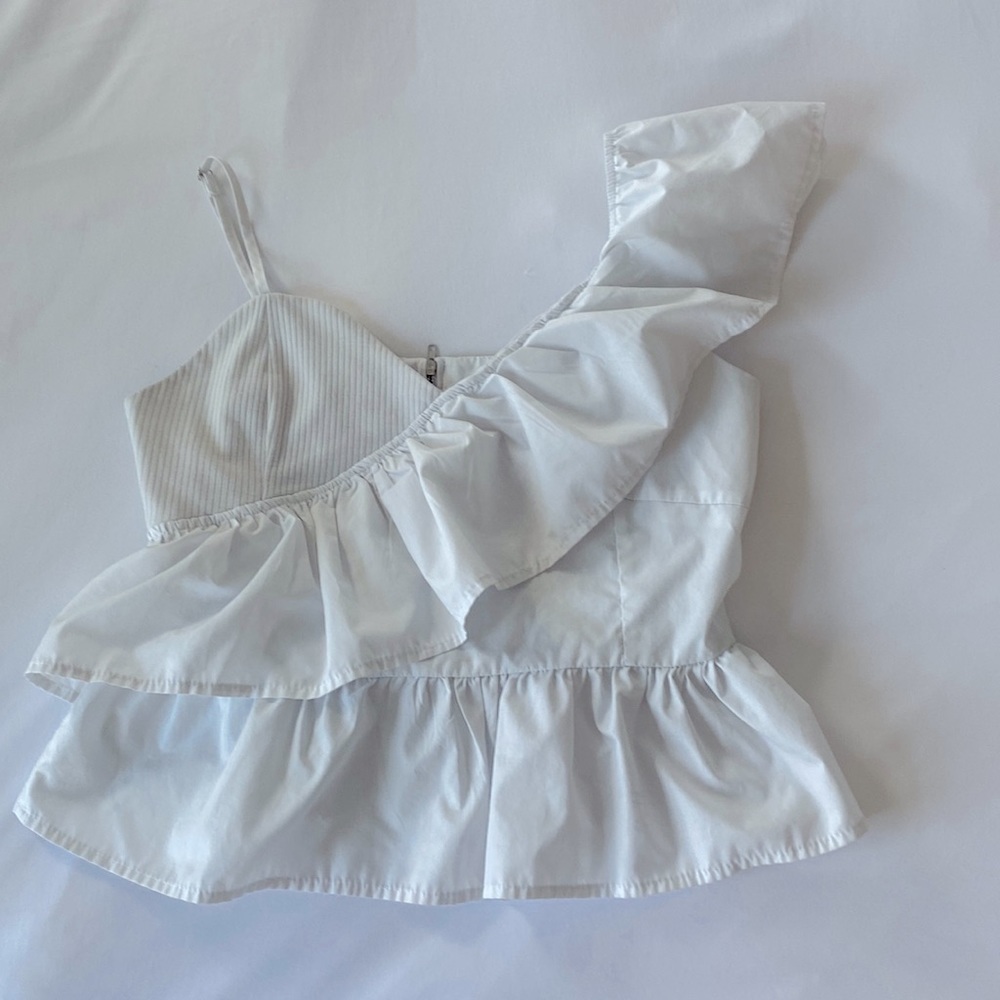 ROMWE White Cropped Blouse Size S